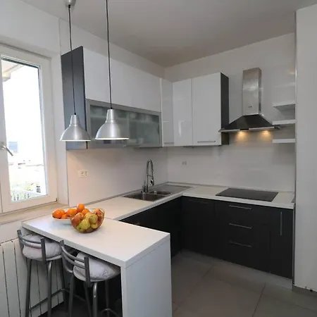 Comfort & Bright 3 Bedroom Апартаменты