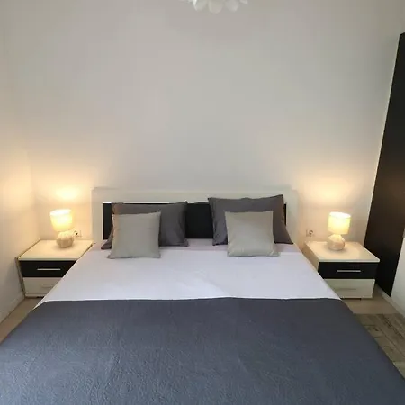 Comfort & Bright 3 Bedroom Сплит
