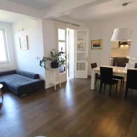 Апартаменты Comfort & Bright 3 Bedroom Сплит