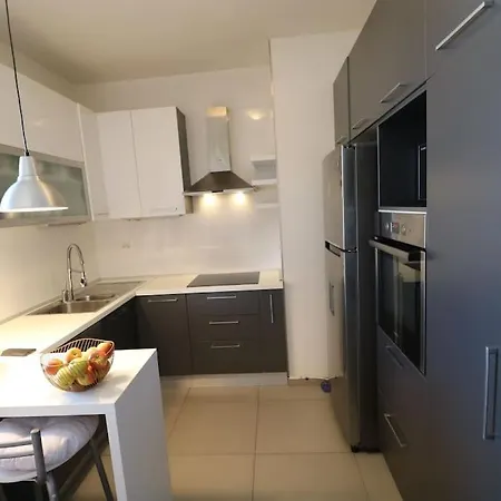 Апартаменты Comfort & Bright 3 Bedroom