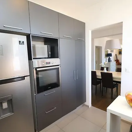 Comfort & Bright 3 Bedroom Апартаменты Сплит