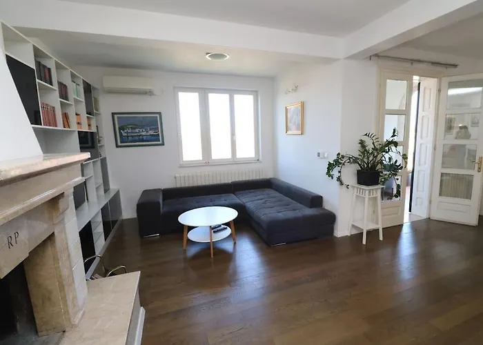 Апартаменты Comfort & Bright 3 Bedroom