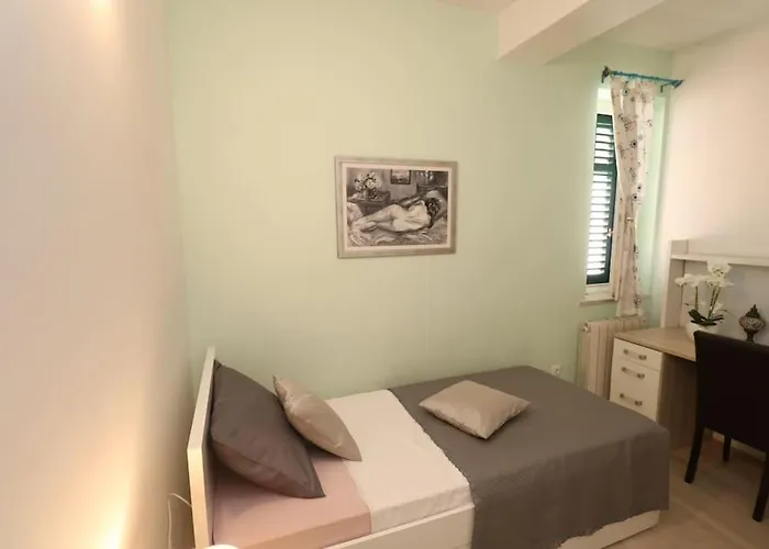 Апартаменты Comfort & Bright 3 Bedroom