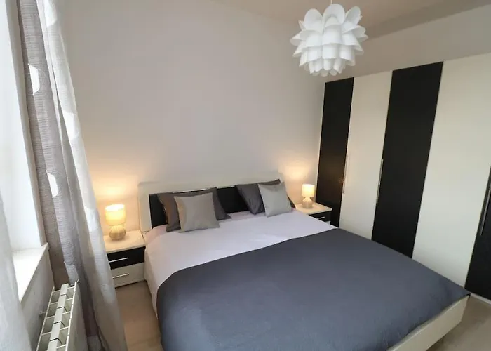 Comfort & Bright 3 Bedroom *